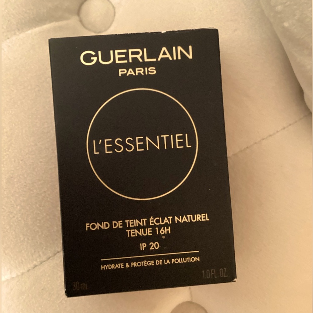 Beautiful foundation greet designer coverage last one! - Picture 2 of 4